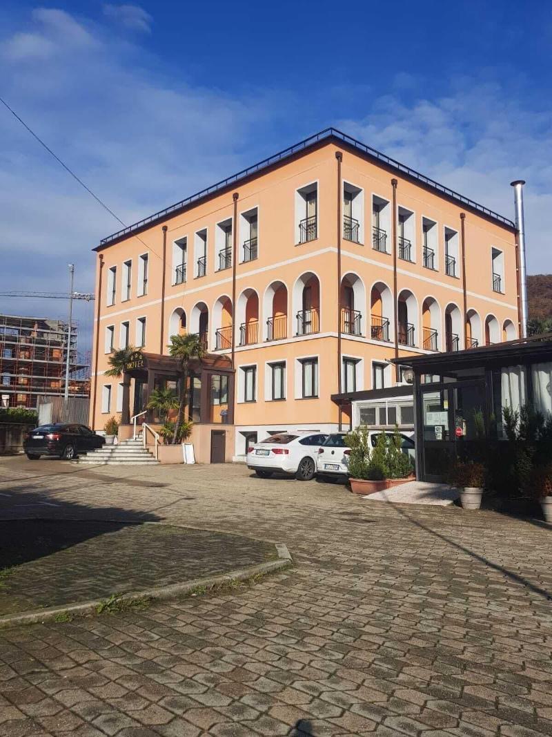 Hotel Socrate Lavena Ponte Tresa Exteriör bild