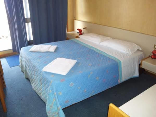 Hotel Socrate Lavena Ponte Tresa Exteriör bild